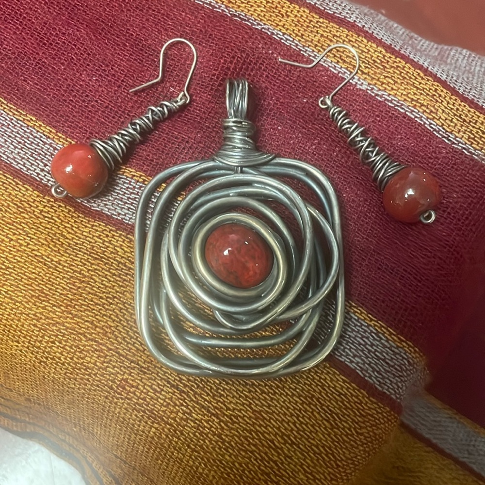 Handmade sterling silver multi-toned maroon centerpiece bead necklace & earrings